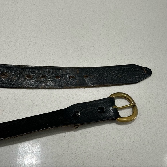 Hand tooled raw hide leather belt with brass buckle size large made in 🇨🇦 - Picture 17 of 17